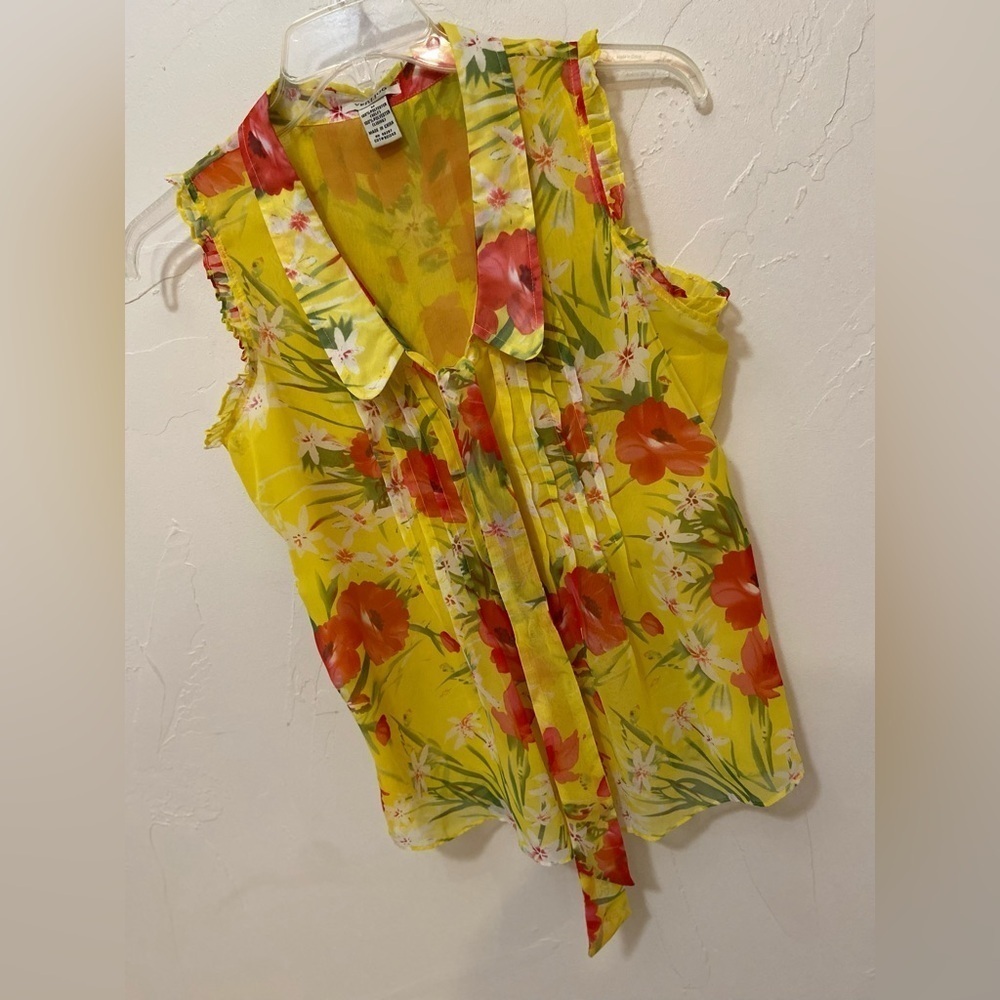 Vertigo Paris~Bright~Hawaiian Garden~Semi-Sheer~Sleeveless~Tie Front Top ~Size M